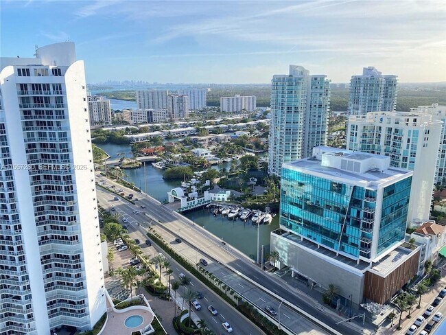 Building Photo - 16699 Collins Ave