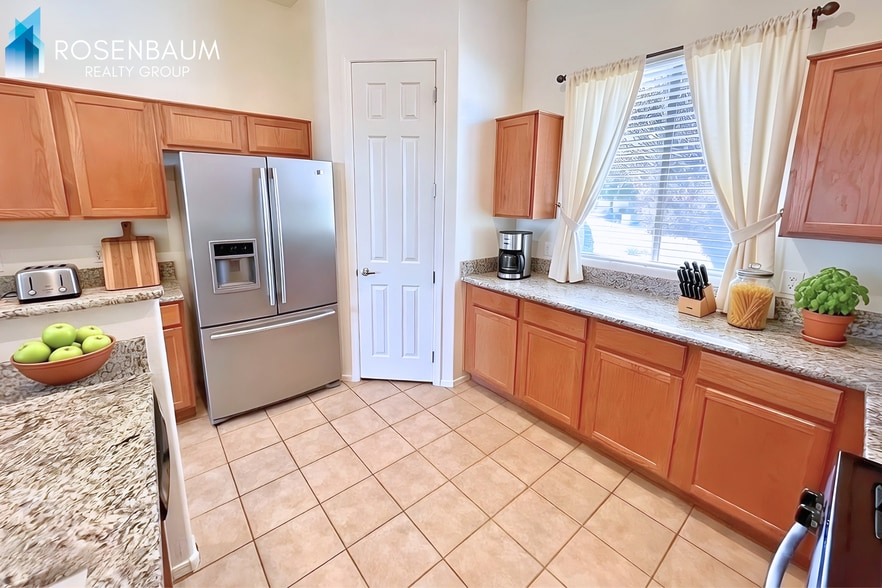 Building Photo - Gorgeous 3-bedrooms, 2-baths home in the desirable Granville community of Prescott Valley!