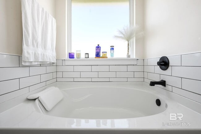 Building Photo - 350 Allison Ct