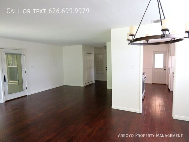 Building Photo - 1165 Leonard Ave