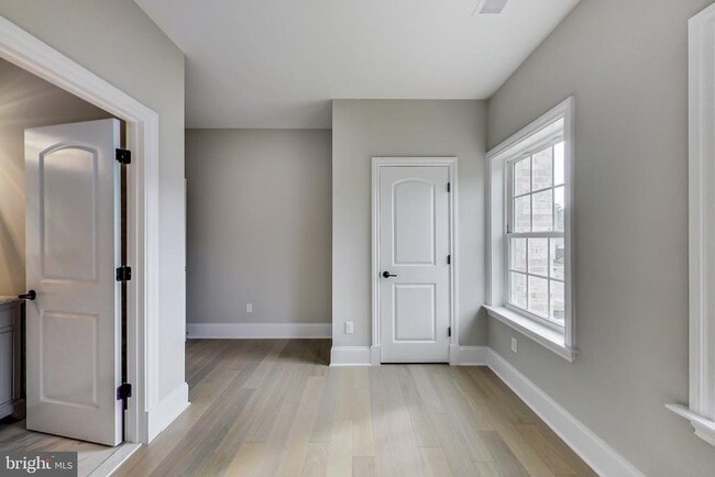 Building Photo - 3104 Sleepy Hollow Rd