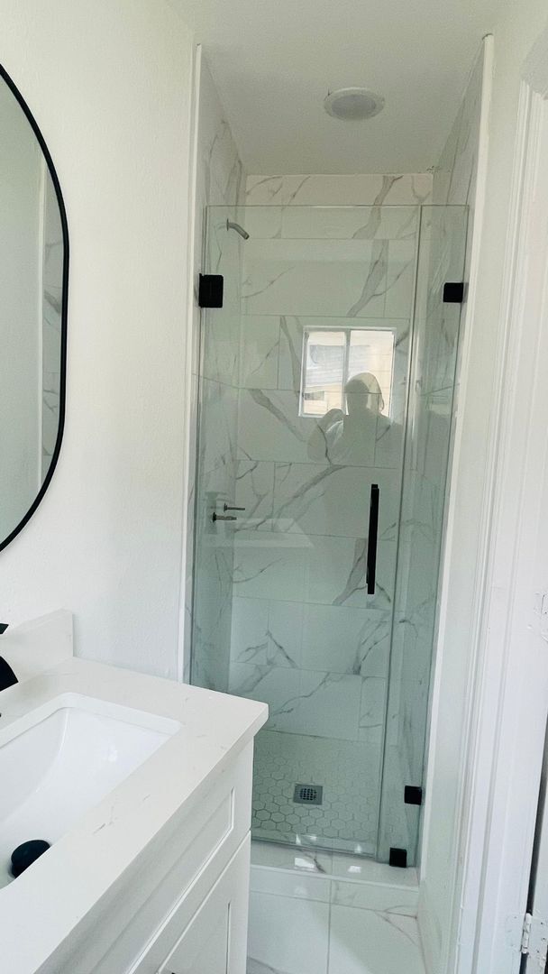 Building Photo - 413 N Live Oak St