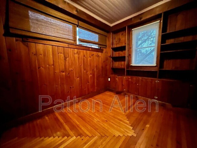 Building Photo - 130 Edwin Pl