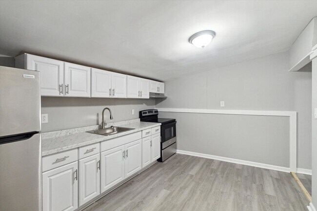 Building Photo - Large Downtown 3BR (potential 4th)/2BA House For Rent