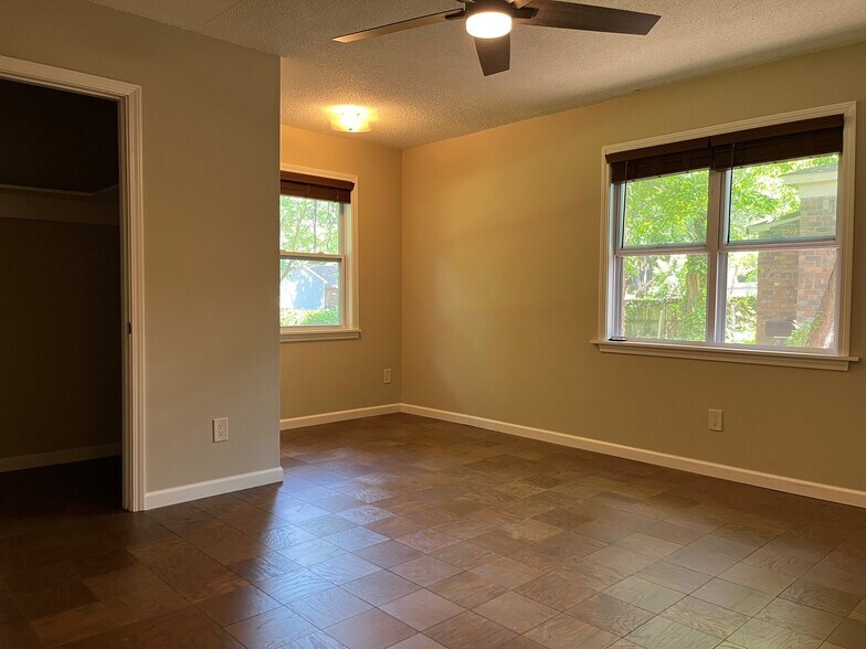Building Photo - 354 Williford St