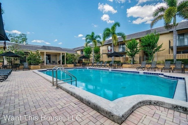 Building Photo - 3909 W Cleveland St