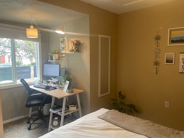 Beroom 1 - 1813 Oliver Ave