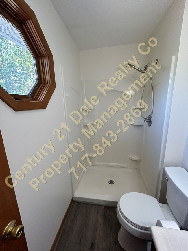 Building Photo - Gorgeous 4 Bedroom Home located in Northeastern School District with a 2 Car Garage