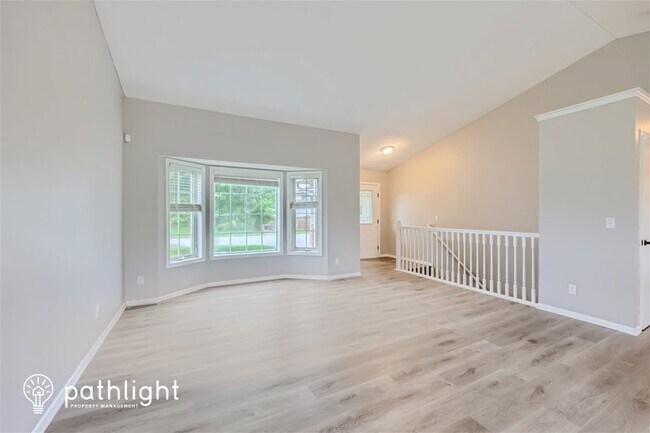 Building Photo - 325 Mindy Ln