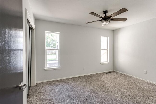 Building Photo - 1809 Norwich Pl