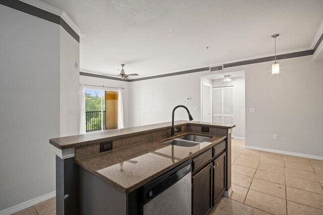 Building Photo - Stunning 2-bedroom, 2-bathroom, Gated comm...