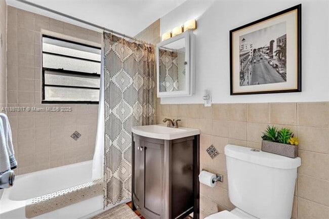 Building Photo - 836 W 40th St