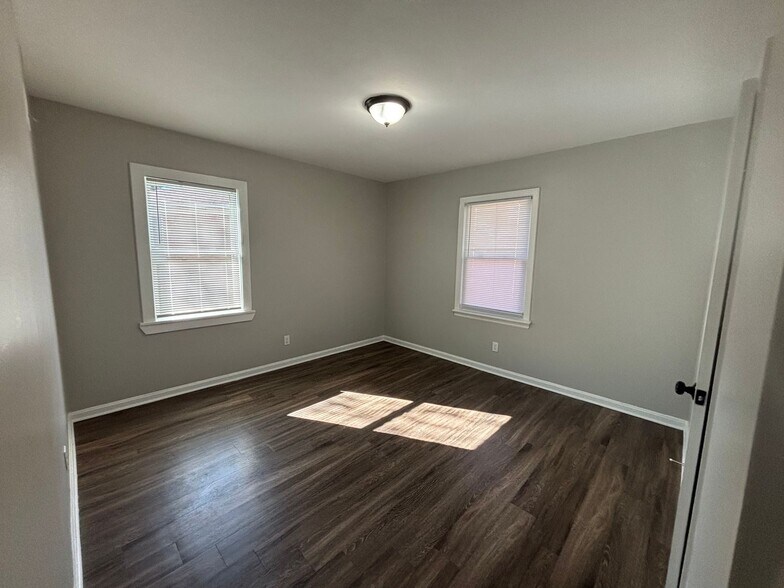 Building Photo - 2073 Gayle Ave