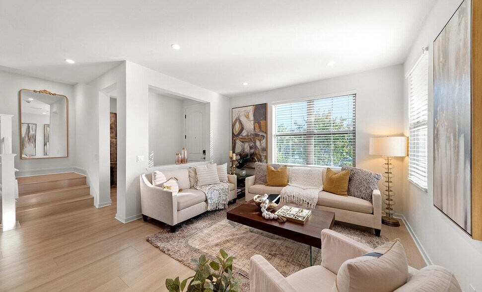 Building Photo - 106 Sunnyside