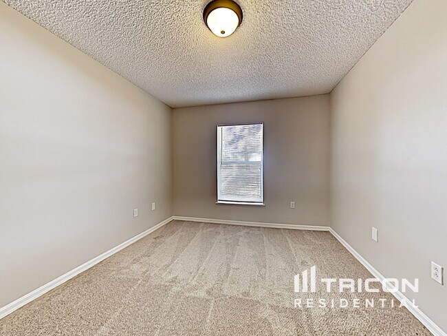 Building Photo - 4201 Castle Ave
