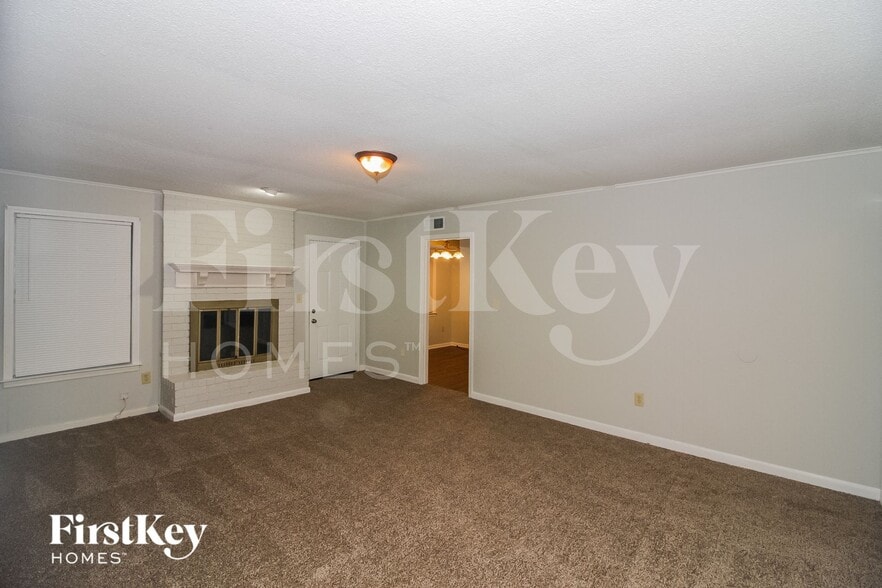 Building Photo - 4100 Lacewood Dr