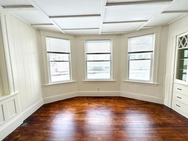 Building Photo - 8 Almont Ave