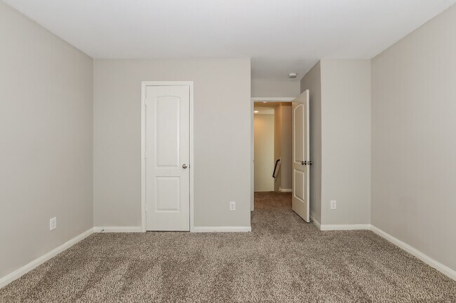 Building Photo - 20718 Round Key Dr