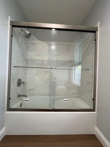 Building Photo - 16274 Avenida Venusto