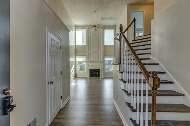 Building Photo - 3789 White Pine Dr