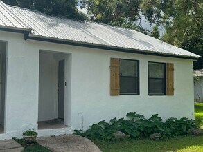Building Photo - 243 Lovelace Dr