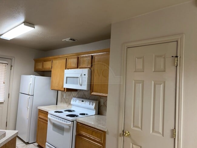 Building Photo - 1503 Nicholas Cir