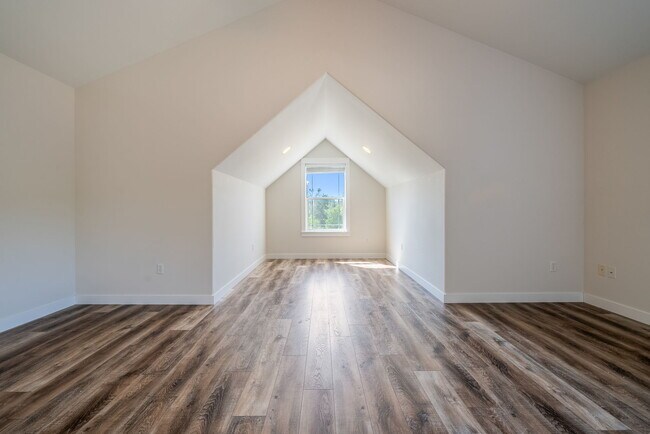 Building Photo - 2956 NW Chardonnay Ln