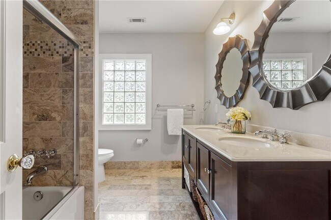 Building Photo - 685 E Morningside Dr NE