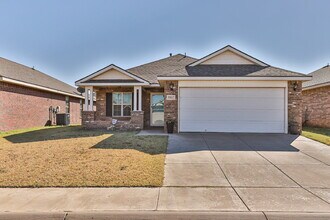 Building Photo - Relax on this front porch!