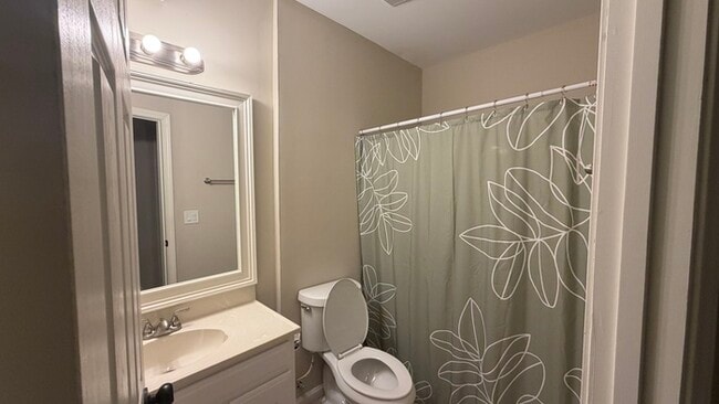 Building Photo - 10575 Aviary Dr