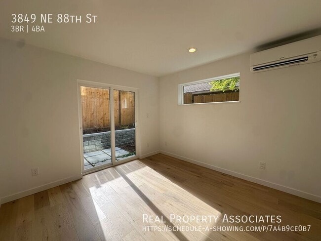 Building Photo - 3849 NE 88th St