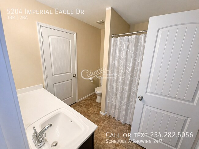 Building Photo - 5204 Imperial Eagle Dr
