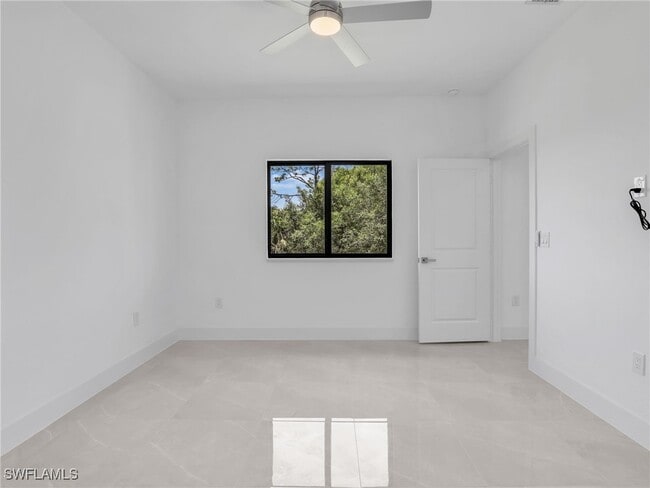 Building Photo - 2811 Cerito Ave N