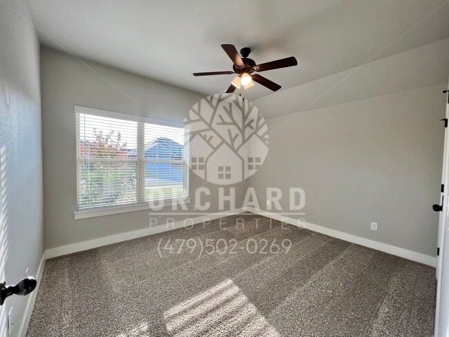 Building Photo - Single Family Home- Well-Sought After Well...