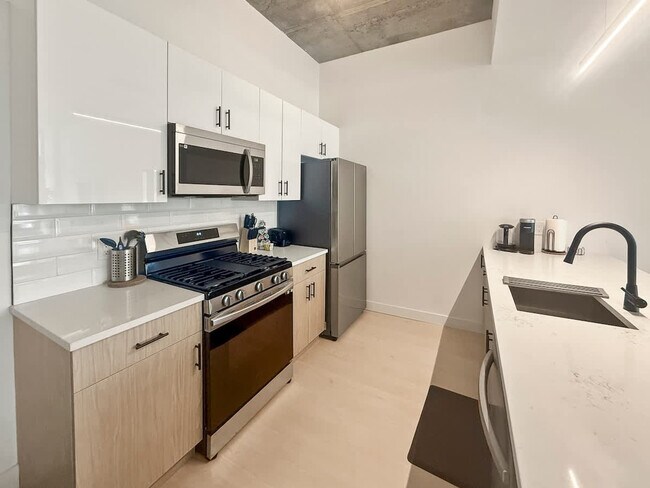 Building Photo - 1247 N 2nd St