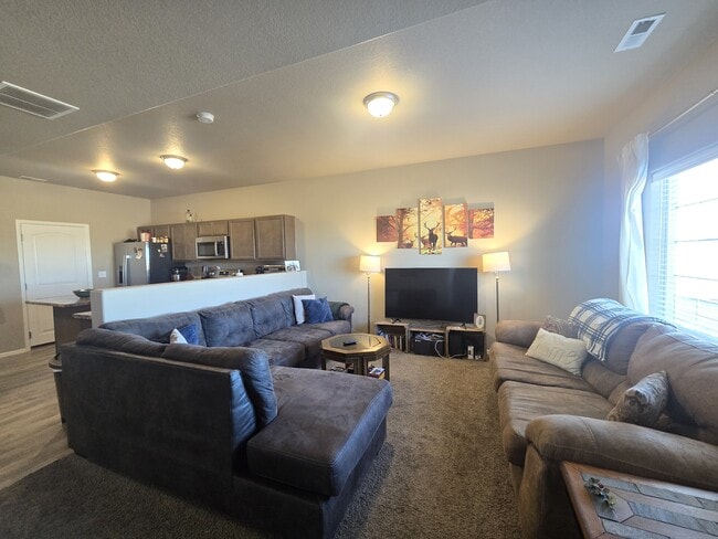 Building Photo - 7662 Spruce Pne Grv