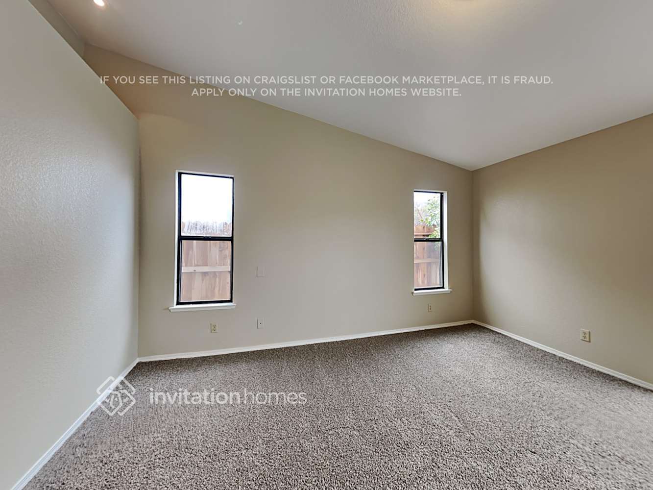 Building Photo - 8821 Somershire Way