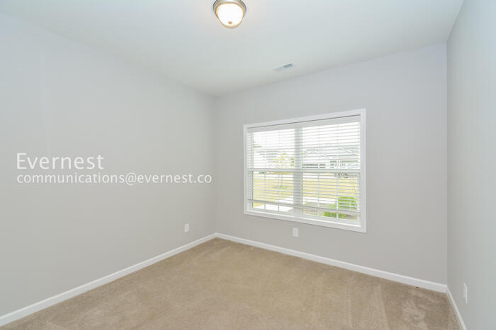 Building Photo - 1408 Pipeline Ave