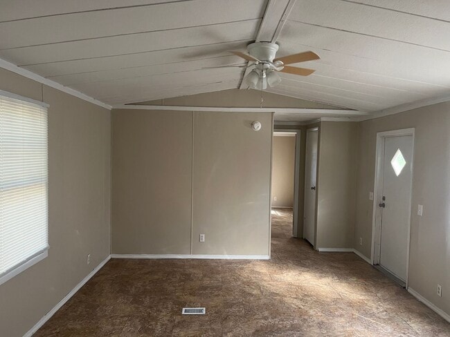Building Photo - 401 Griffin Rd