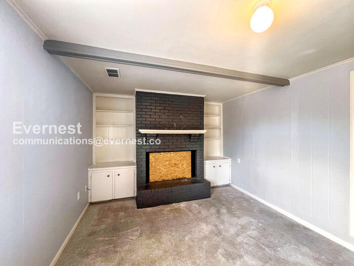 Building Photo - 114 W 18th St