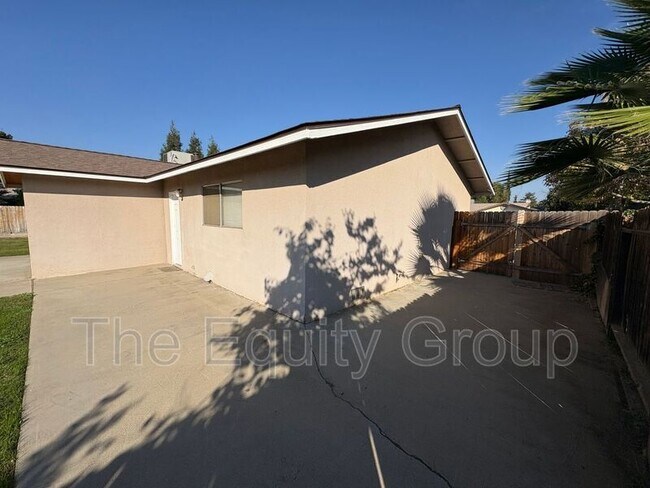 Building Photo - 1641 S Thomas St