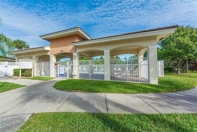 Building Photo - 2563 Stockbridge Square SW