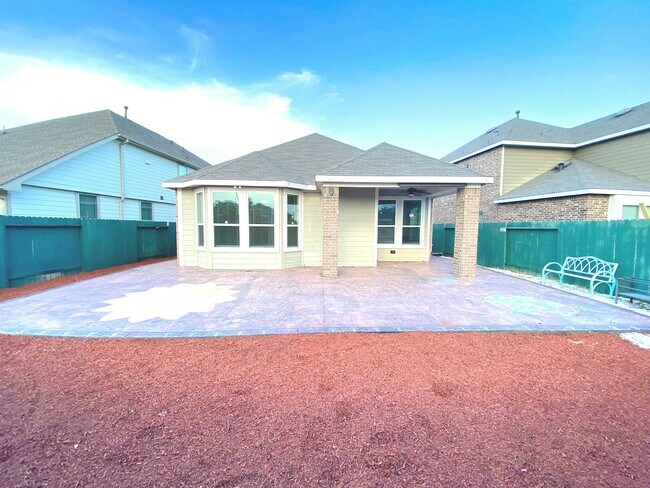 Building Photo - 29880 Dovetail Blf Ln