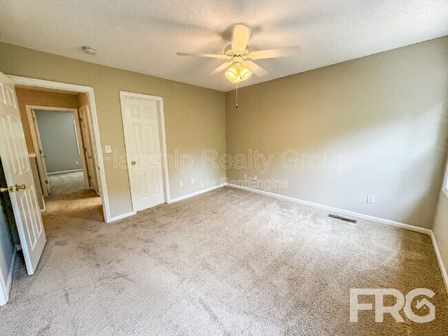 Building Photo - 1035 Spring Forest Rd