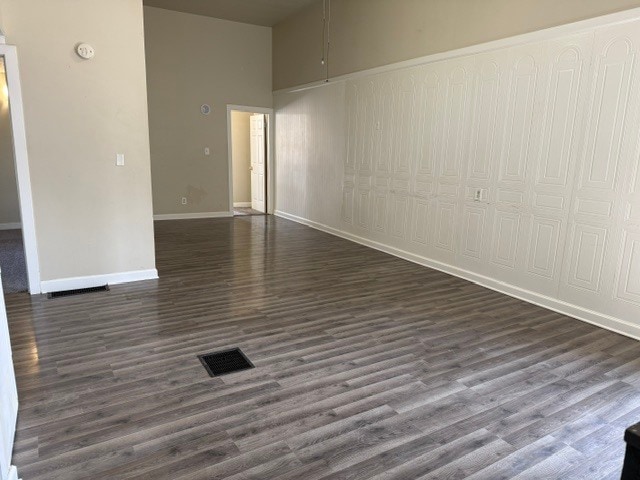 Building Photo - 1001 Dubuque St