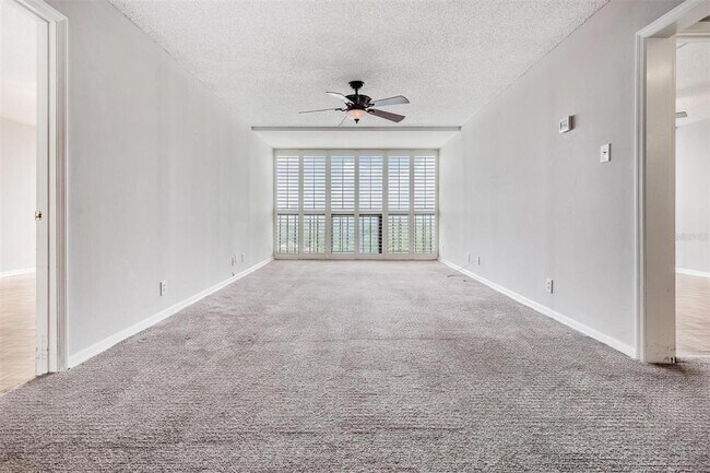 Building Photo - 3211 W Swann Ave
