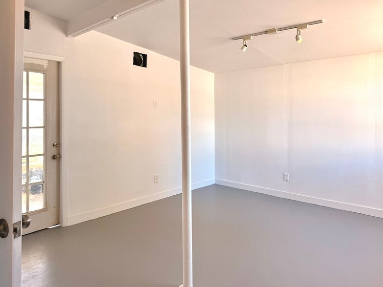 Building Photo - 7220 1st Ave N