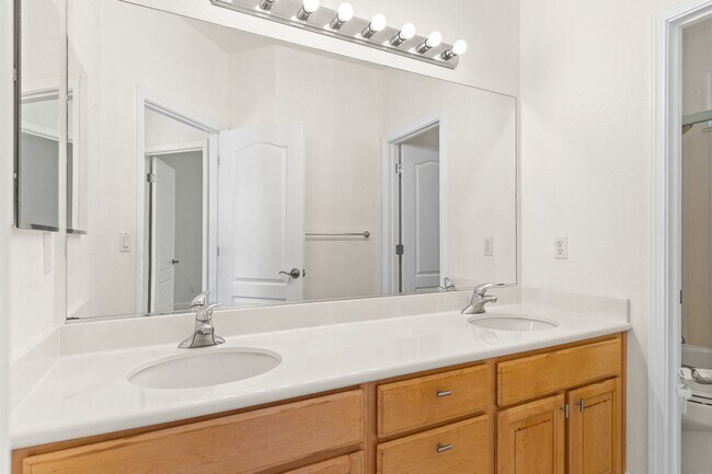 Building Photo - 3311 Montevideo Dr