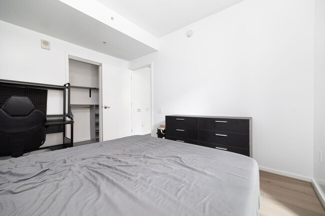 Building Photo - 1BD/1BATH Perfectly situated 1 bedroom condo for rent in Downtown!