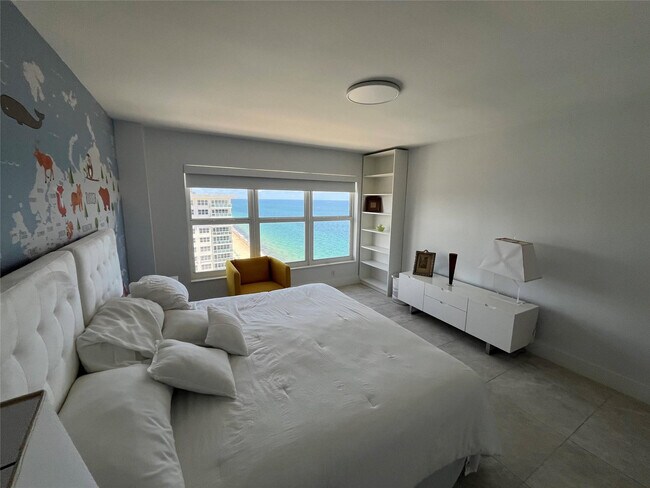 Building Photo - 3500 Galt Ocean Dr